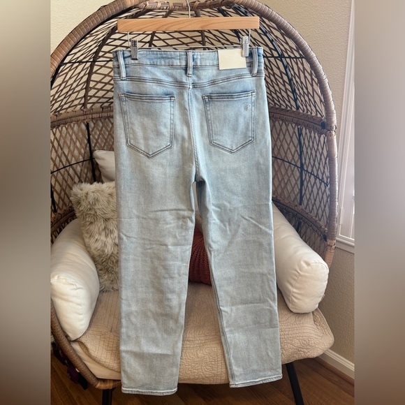 Carly Jean Los Angeles Brooke Light Wash 9 - Picture 3 of 3